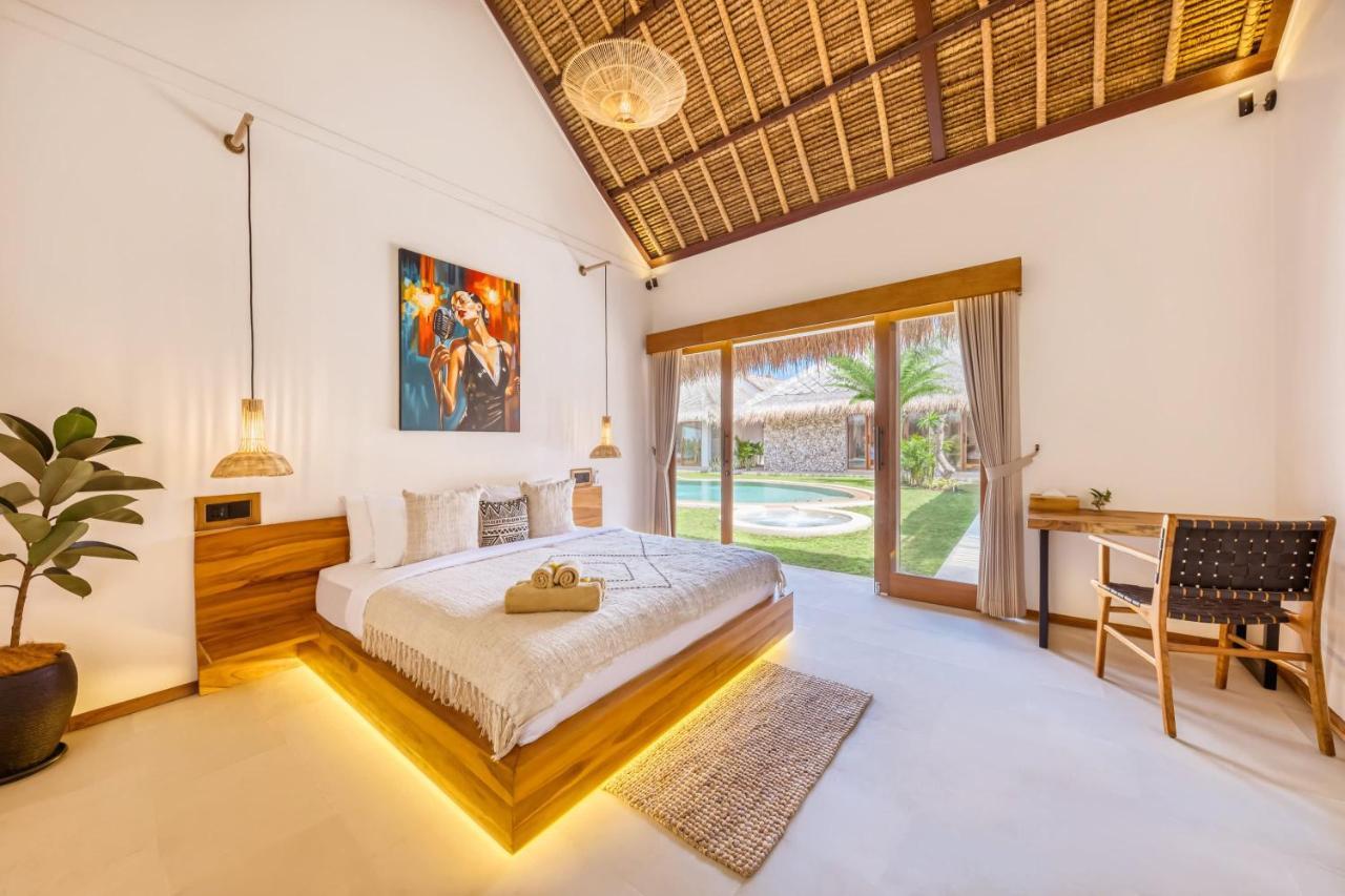 Tango - New Luxurious 7bdr Prime Location Villa Seminyak (Bali)
