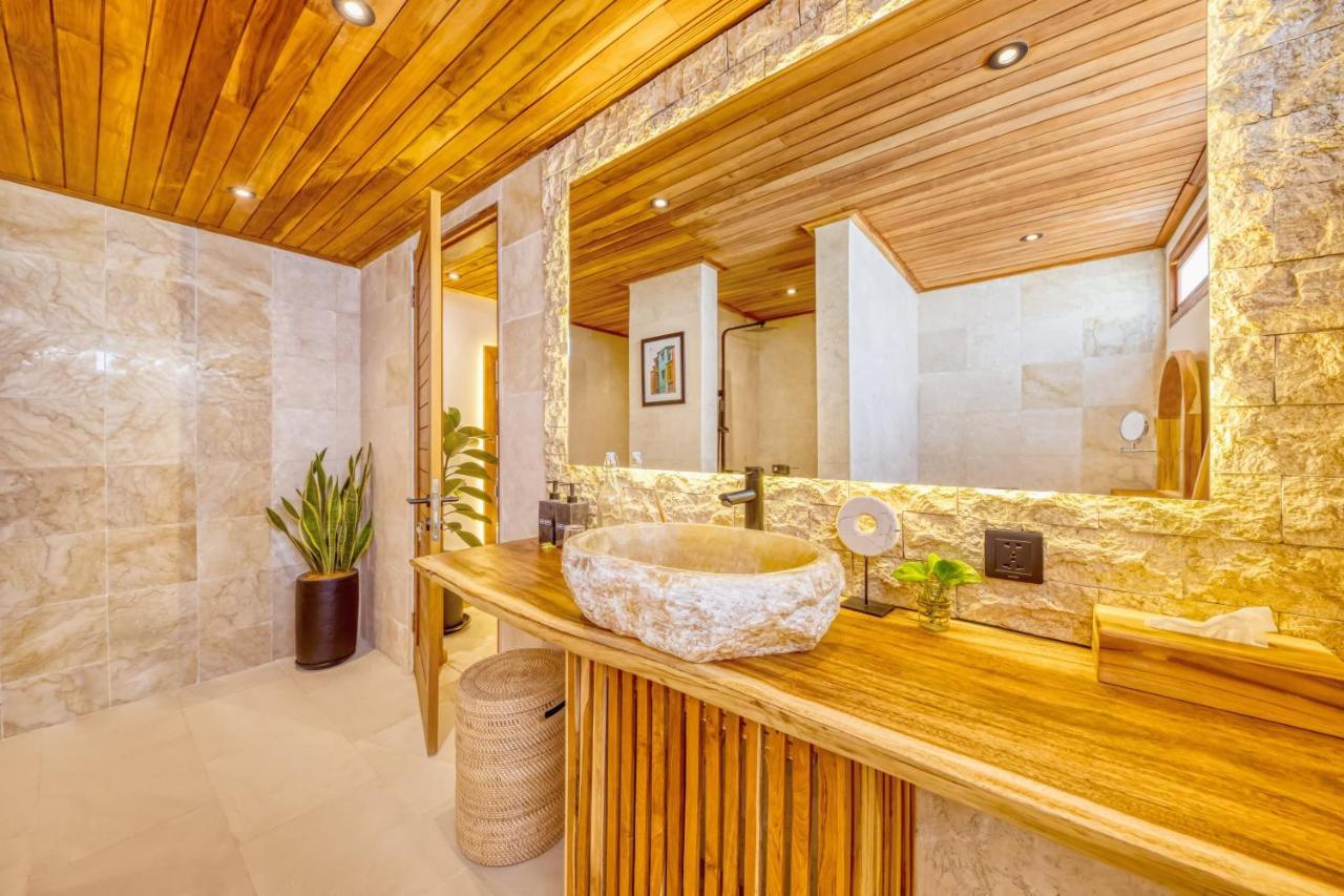 Villa Tango - New Luxurious 7bdr Prime Location *